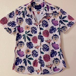 Women’s Medium Wildfang button-down botanical print shirt